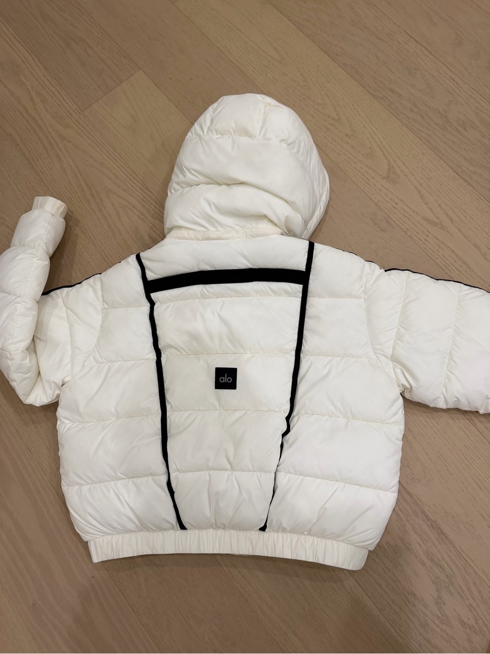 ALO puffer jacket - Picture 4 of 7